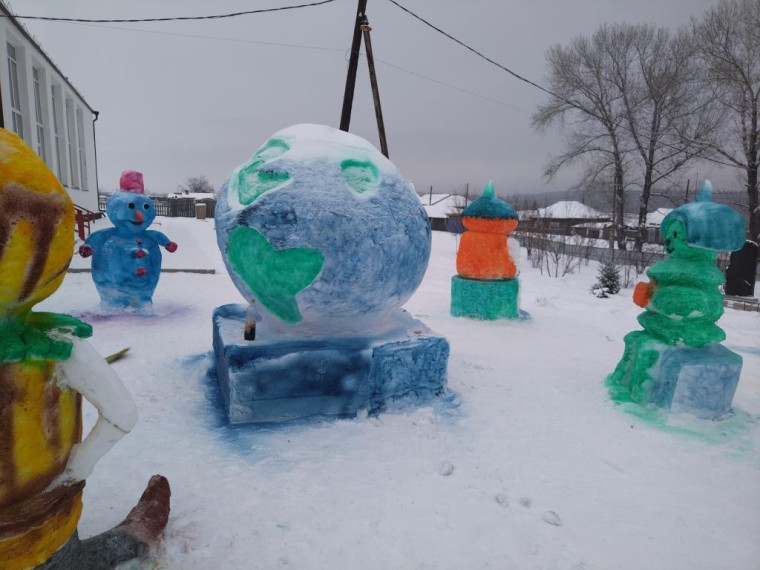 Снежный городок эколят.